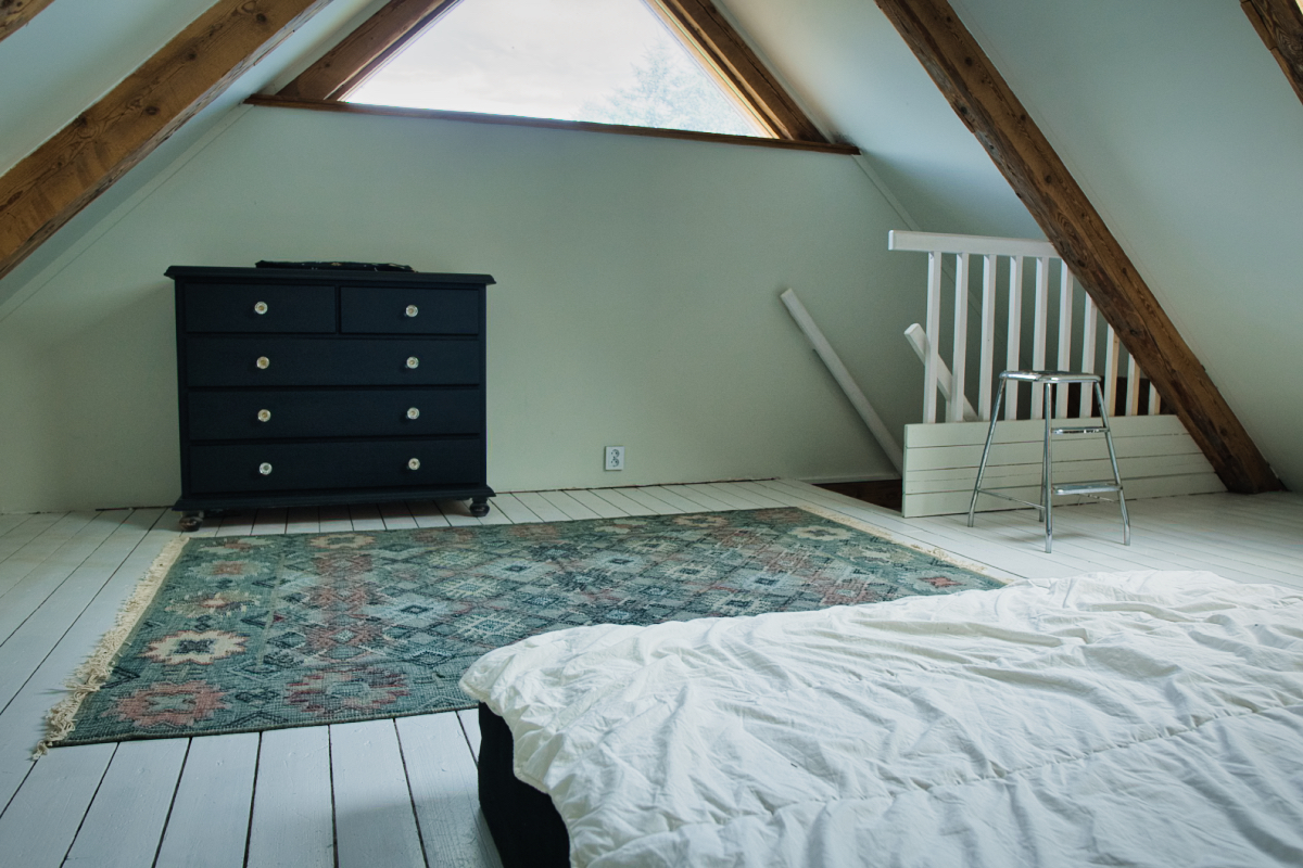 The double room above the studio, another view