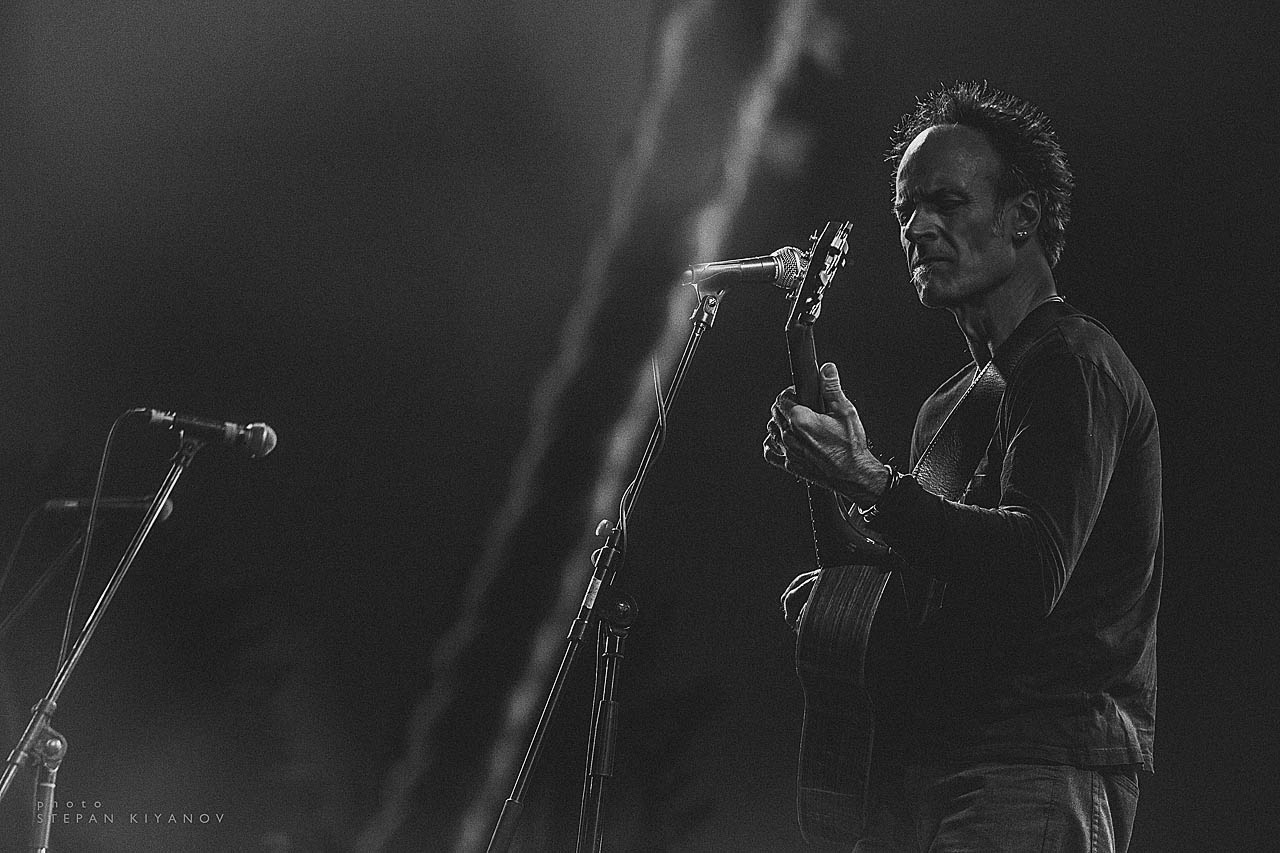 Homesick Mac on stage — photo by Stepan Kiyanov
